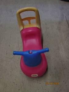 lot 95 image: little tykes car...