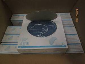 lot 192 image: case of 10 boxes of 75 large hair bouffants blue