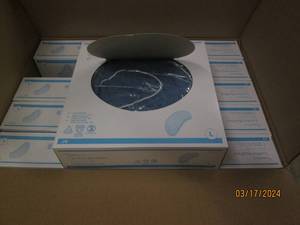 lot 197 image: case of 10 boxes of 75 large hair bouffants blue