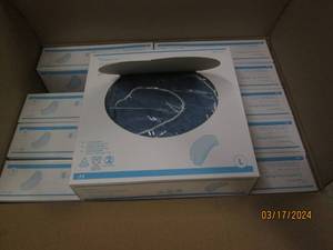 lot 201 image: case of 10 boxes of 75 large hair bouffants blue