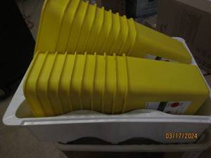 lot 206 image: lot of yellow sharps containers in white tub