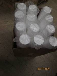 lot 208 image: box of foam cups...