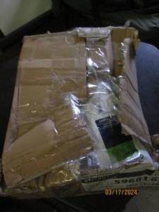 lot 248 image: case of instant cold packs...