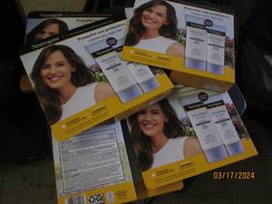 lot 290 image: 6 packages of 2 neutrogena ultra sheer 55 sunscreen
