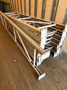 Pallet Racking 260W X 12H X 28D  8-UPRIGHTS GRAY  12 H X 28 D 33- BARS GRAY  49