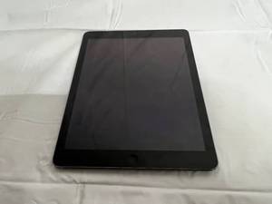 Apple iPad Air (1st Generation) WiFi Only - Tested and Ready to Pair