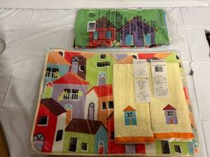 Towel and Bath Mat Set, 2 Pillow Covers