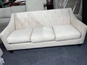 Upholstered Couch. Tufted Back