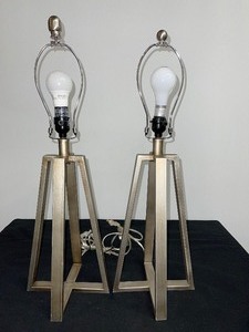Set of 2 Metal Table Lamps