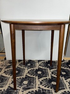 Counter Top Height Round Table