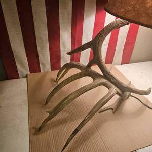 Deer antler lamp with shade