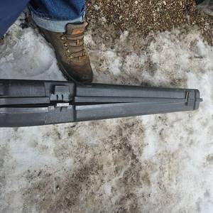Rifle case, 1 broken latch
