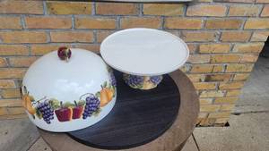 Pannera Cake Stand With the Dome