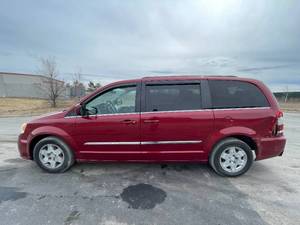 2012 Chrysler Town AND Country Touring
