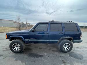 2000 Jeep Cherokee Sport - 4X4