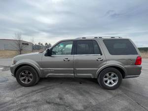 2004 Lincoln Navigator Luxury - 4X4