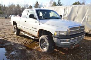 lot 23 image: 1998 Dodge Ram 2500