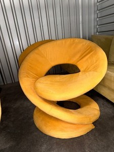lot 4 image: Jaymar Vintage 1980s Yellow Post Modern Sculptural Spiral Ribbon Chair in Excellent Condition