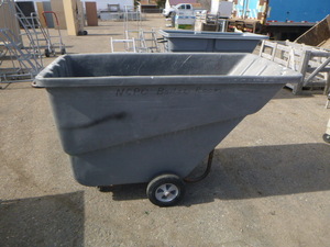Rubbermaid Trash Cart