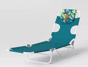 lot 138 image: 4 Pack Sun Squad beach lounger chairs  green