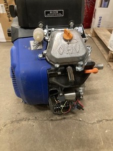 lot 38 image: DuroMax 999cc 1 in. Shaft V-Twin Electric Start Engine XP35HPE Used Customer returns Unknown Conditions unable to tested