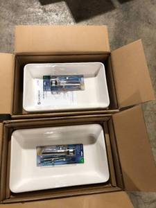 lot 32 image: Lot of 2 Glacier 21.6 in. Ceramic Oval Vessel Bathroom Sink in White customer return review pictures