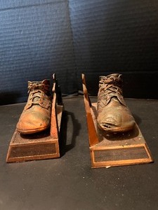 lot 27 image: Vintage Books and Beautiful Book Ends