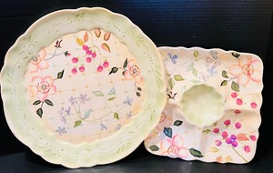 lot 72 image: Beautiful Platters, Candles and Dishes