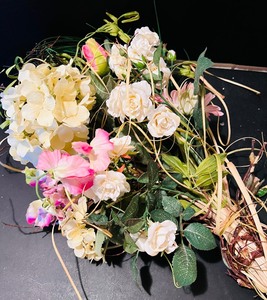 lot 74 image: Pretty Artificial Spring Flower Bunches