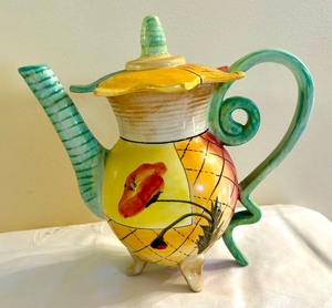 lot 12 image: Elizabeth Munros Montage Teapot