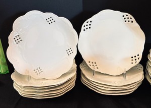 lot 19 image: Variety of White Dishware