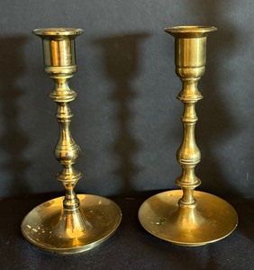 lot 63 image: Variety of Vintage Brass Candle Holders