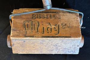 lot 91 image: Vintage Wooden Bissell Toy Vacuum
