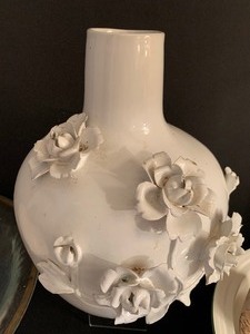 lot 39 image: Festive Fall Dishes, Vase and Decorations