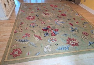lot 2 image: Rizzy Floral Area Rug