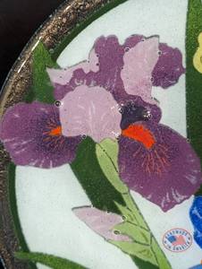 lot 44 image: Peggy Karr Round Floral Fused Glass Dish