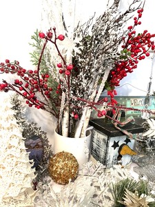 lot 151 image: Huge Beautiful Lot of Winter  Christmas Decor