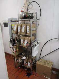 lot 22 image: Fountain Pop System & Filters