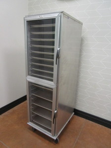 lot 27 image: Lockwood Alum Transfer Cabinet 22x28x6 (w28 Alum Baking Sheets) 13x18