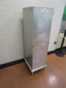 lot 28 image: Lockwood Alum Cabinet 16x19x61