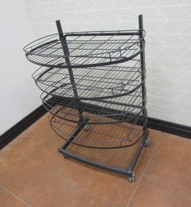 lot 33 image: Display Rack on Wheels 35x23x48