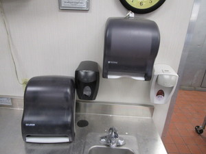 lot 76 image: Paper Towel, Soap Dispensers & First Aid Kit (see all pics)