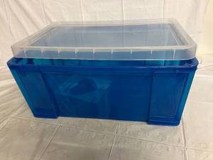 64L Blue Plastic Tote With Lid