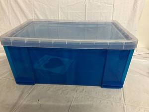 64L Blue Plastic Tote With Lid