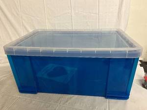 64L Blue Plastic Tote With Lid
