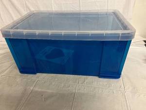 64L Blue Plastic Tote With Lid