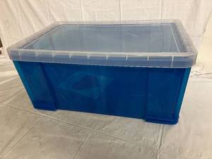 64L Blue Plastic Tote With Lid