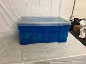 64L Blue Plastic Tote With Lid