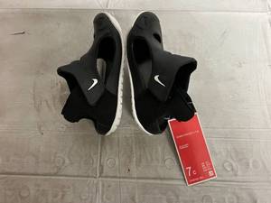 Nike Sunray Protect 3 - Size 7C - Black