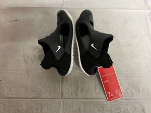Nike Sunray Protect 3 - Size 7C - Black